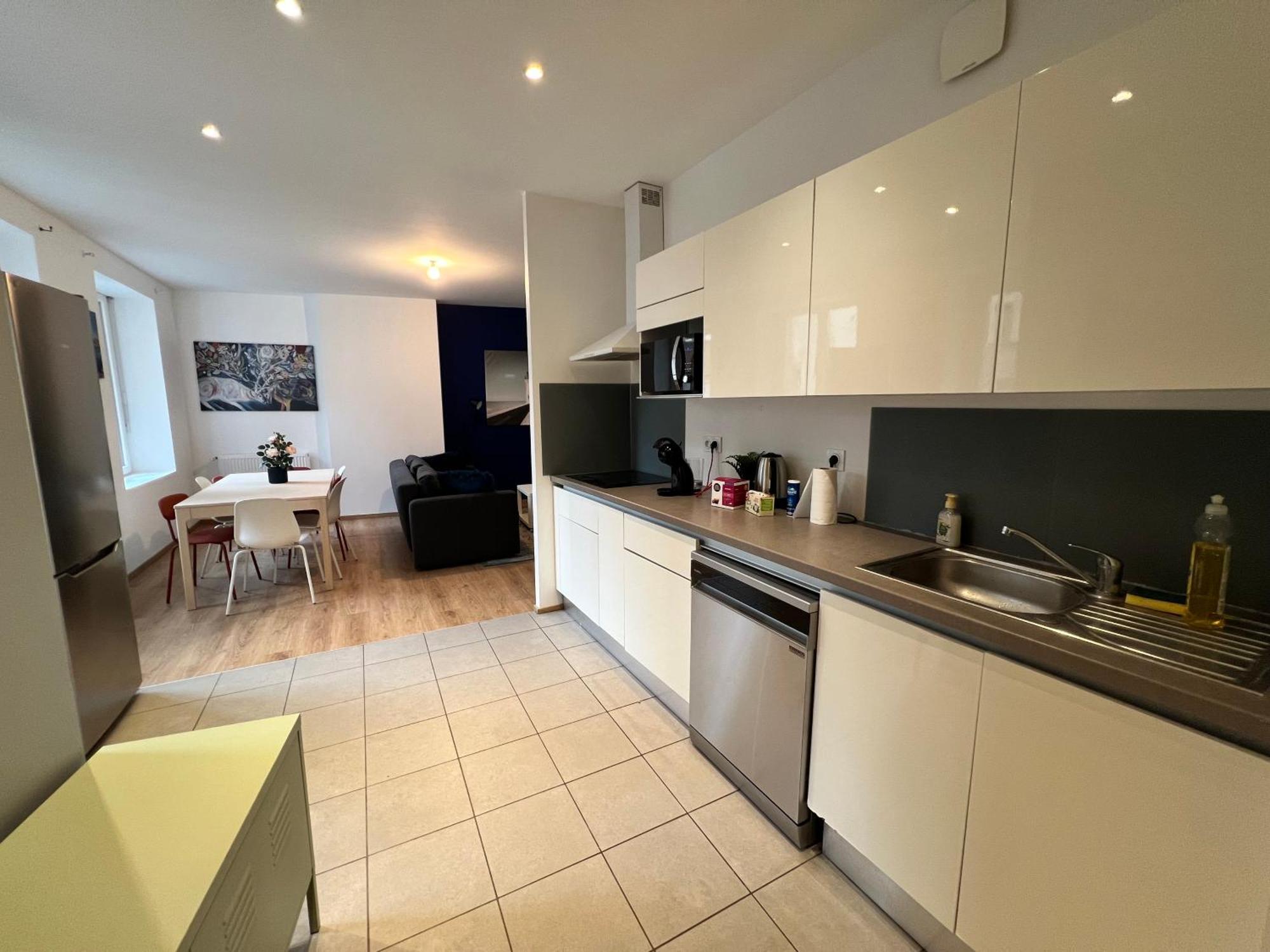 24 Chic & Cosy Grand Appart 88M2 Parking Gratuit Hypercentre Netflix Saint-Etienne  Exterior photo